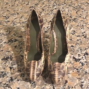 Size 39 Alexander McQueen snakeskin heels